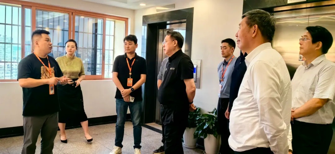 热烈欢迎北京大学马克思主义学院第四届毛泽东管理思想高级研究班（二期）学术委员会专家一行莅临华博特指导