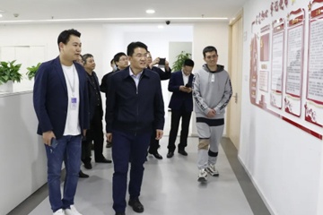 人力资源社会保障部就业促进司副司长宋鑫莅临指导