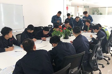 进入威马汽车科技集团有限公司校企合作宣讲