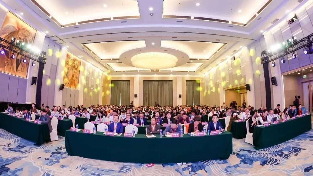 华博特荣获中教全媒体颁发“2023年度高校继续教育优秀校外教学点”