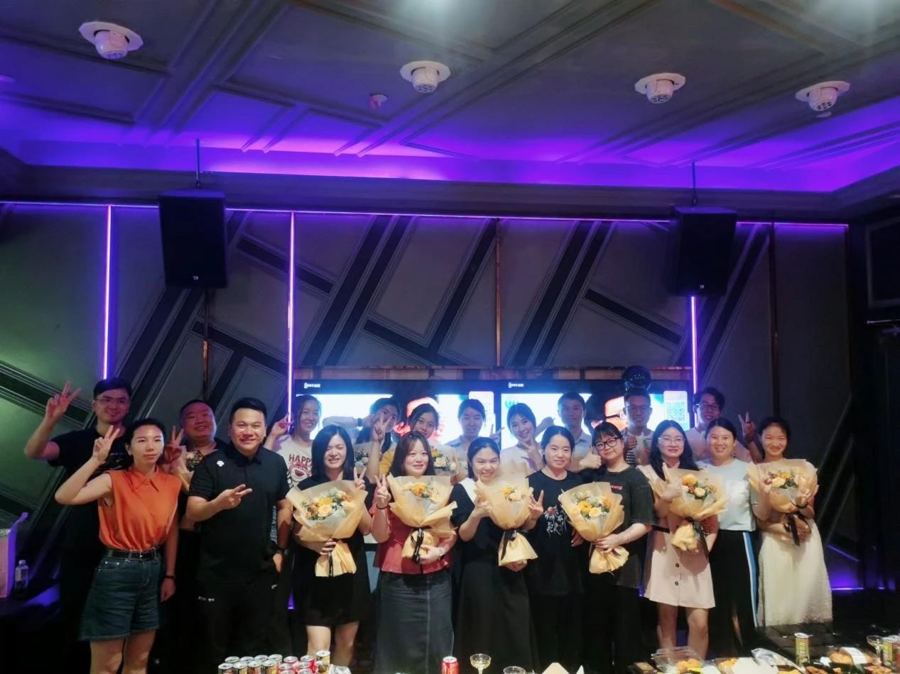 献给未来学苑雏鹰班一期学员｜天高海阔，我们顶峰相见